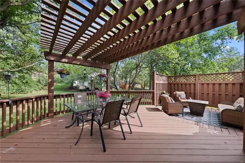 Exterior - 421 April Oaks Ct, Ballwin, MO 63021 photo 12 of 16