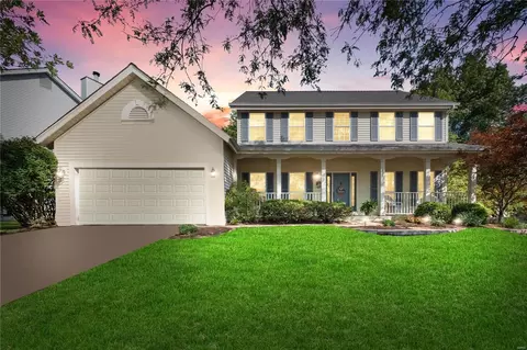 421 April Oaks Ct, Ballwin, MO 63021