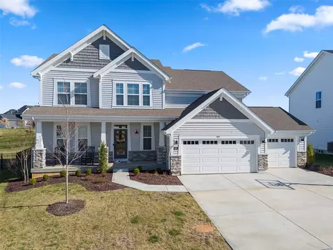 Exterior - 405 Burnley Dr, O'fallon, MO 63368 photo 3 of 7