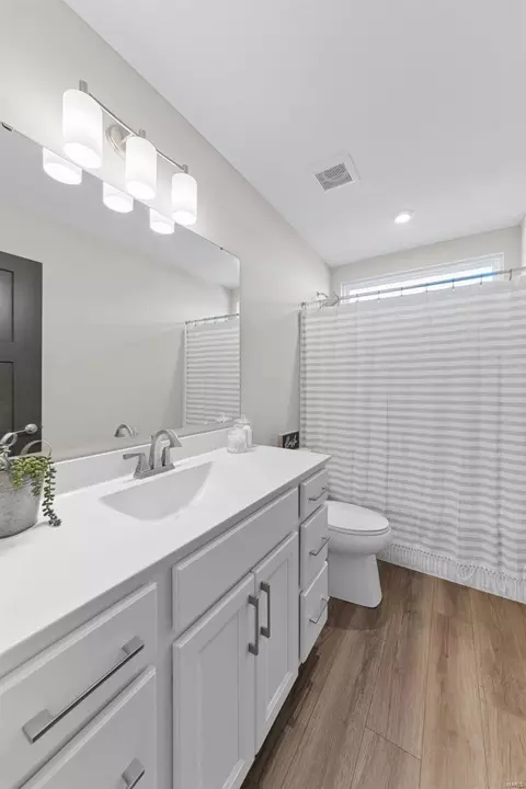 Bath - 405 Burnley Dr, O'fallon, MO 63368 photo 3 of 3