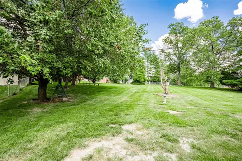 128 Smith Dr, Ballwin, MO 63011 photo 31