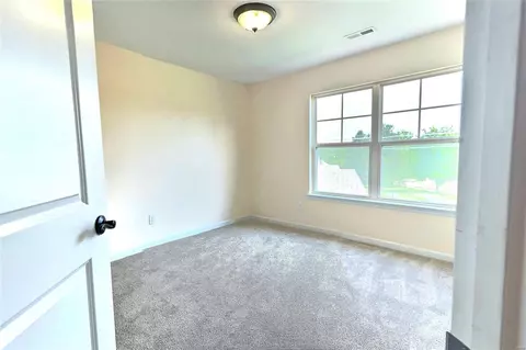 Bedroom - 430 Bramblett Hls, O'fallon, MO 63366 photo 2 of 2