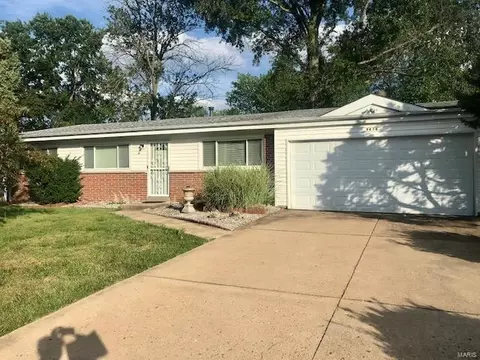 9478 Indian Mdws, Olivette, MO 63132