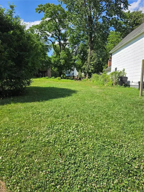 6611 Chamberlain Ave, University City, MO 63130