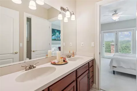 Bath - 432 Deep Forest Ln, Augusta, MO 63332 photo 2 of 2
