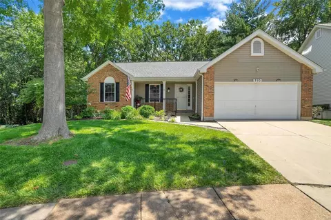 110 Oak Park Village Dr, Wildwood, MO 63040
