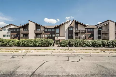 1465 Heritage Lndg #208, Saint Charles, MO 63303