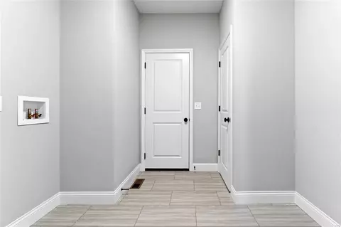 Entry Way - 226 Randlin Dr, O'fallon, MO 63367 photo 3 of 5