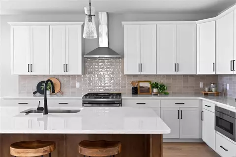 Kitchen - 226 Randlin Dr, O'fallon, MO 63367 photo 2 of 3