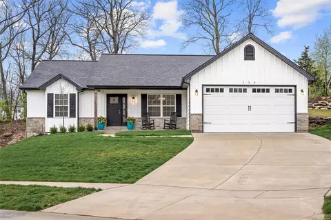 124 Peine Valley Ct, Wentzville, MO 63385