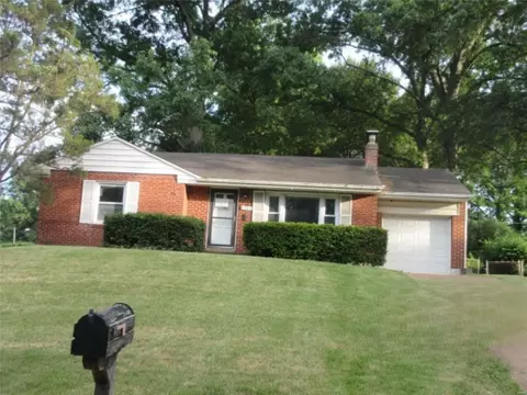 1202 Stein Rd, Ferguson, MO 63135
