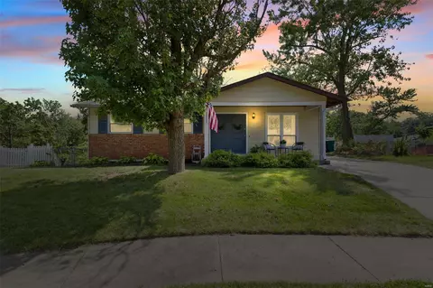 4404 Conleth Dr, Saint Louis, MO 63129