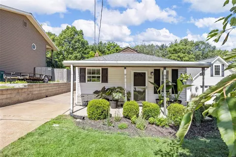 735 Edna Ave, Saint Louis, MO 63122