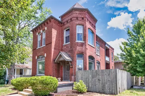 6448 Vermont Ave, Saint Louis, MO 63111