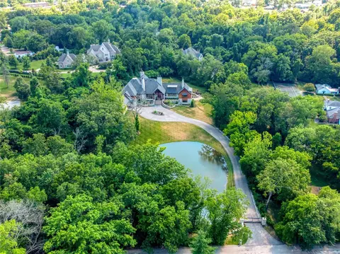 3 Squires Ln, Huntleigh, MO 63131 photo 28