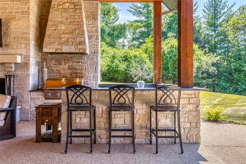 3 Squires Ln, Huntleigh, MO 63131 photo 11