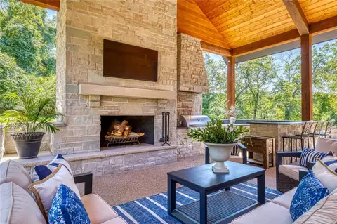 3 Squires Ln, Huntleigh, MO 63131 photo 9