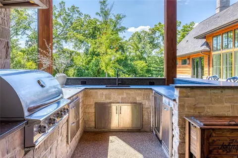 3 Squires Ln, Huntleigh, MO 63131 photo 12