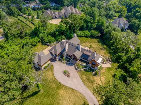 3 Squires Ln, Huntleigh, MO 63131 photo 24