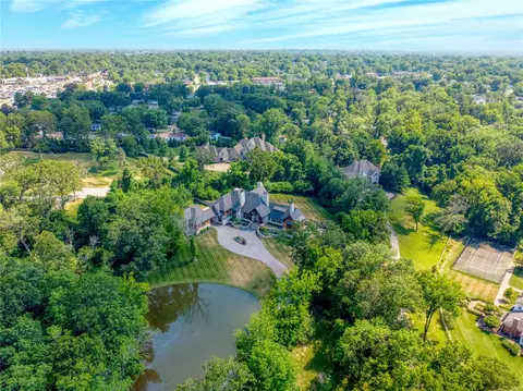 3 Squires Ln, Huntleigh, MO 63131 photo 27