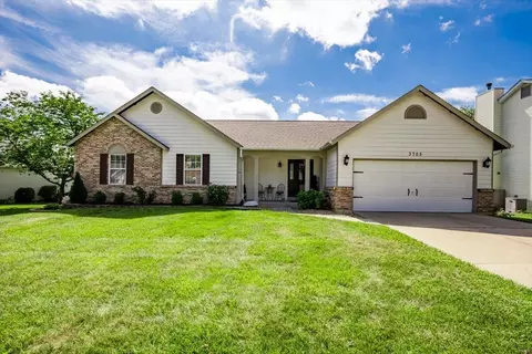 3705 Silver Ridge Dr, Saint Peters, MO 63376