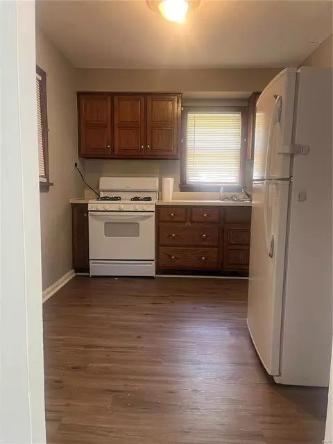618 Tiffin Ave, Ferguson, MO 63135 photo 5