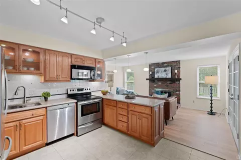 716 Reinke Rd, Ballwin, MO 63021 photo 12