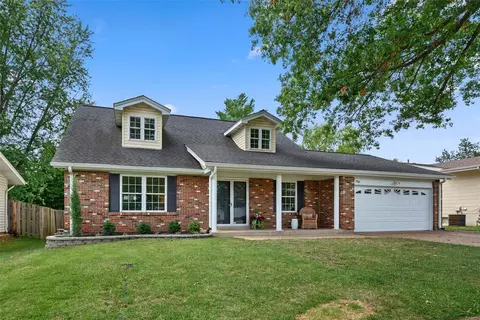 716 Reinke Rd, Ballwin, MO 63021 photo 2