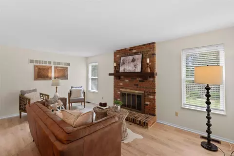 716 Reinke Rd, Ballwin, MO 63021 photo 17