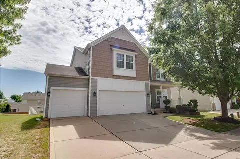 60 N Brighton Park Ct, Saint Charles, MO 63303