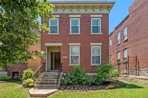 4526 Oakland Ave, Saint Louis, MO 63110