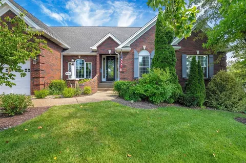 1712 Koala Dr, Wentzville, MO 63385