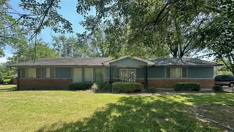 1696 Maldon Ln, Saint Louis, MO 63136