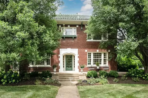 7125 Kingsbury Blvd, University City, MO 63130