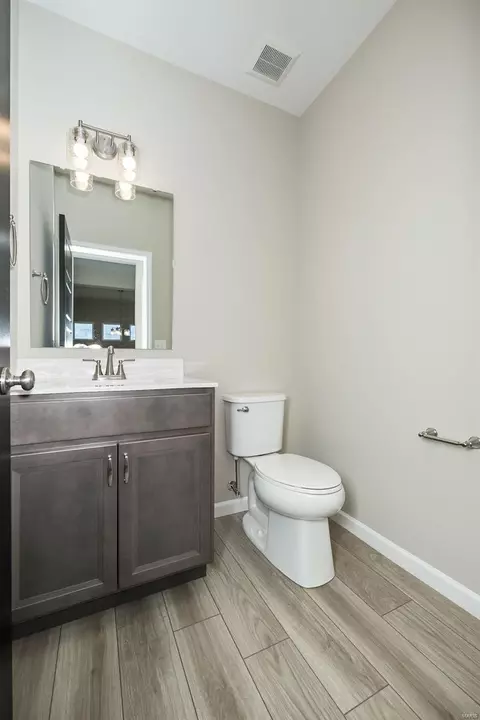 300 Kinsie Dr, O'fallon, MO 63368 photo 30