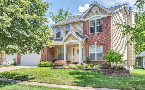 314 Woodcliffe Place Dr, Chesterfield, MO 63005
