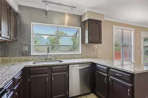 Kitchen - 16321 Fullerton Meadows Dr, Wildwood, MO 63011 photo 3 of 3