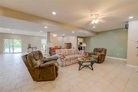 Living - 601 Evergreen Ter, O'fallon, MO 63366 photo 4 of 5