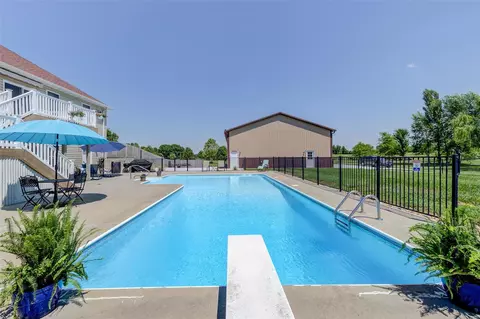 Exterior - 601 Evergreen Ter, O'fallon, MO 63366 photo 4 of 11