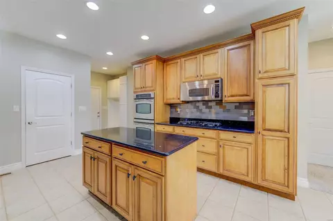 Kitchen - 601 Evergreen Ter, O'fallon, MO 63366 photo 5 of 5