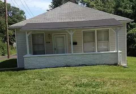 7231 Jenwood Ave, Saint Louis, MO 63136