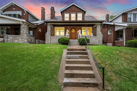 5723 S Grand Blvd, Saint Louis, MO 63111