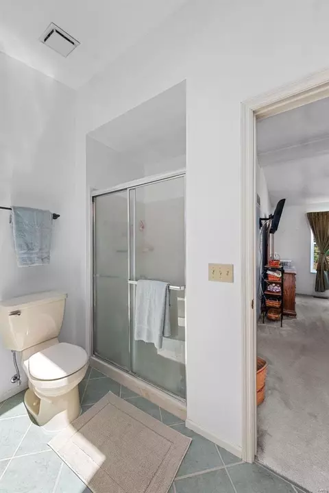 Bath - 7282 Picasso Dr, O'fallon, MO 63368 photo 4 of 5