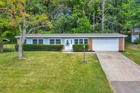 37 Riviera Ct, Saint Louis, MO 63146