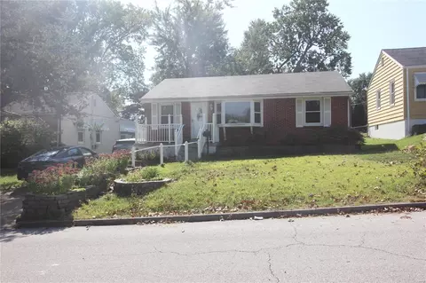 9504 Theodosia Ave, Saint Louis, MO 63114