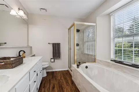 Bath - 2112 Bow Tree Ct, Chesterfield, MO 63005 photo 3 of 3