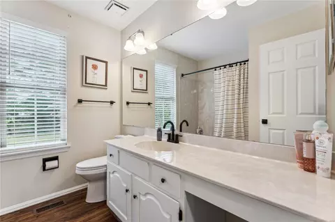 Bath - 2112 Bow Tree Ct, Chesterfield, MO 63005 photo 2 of 3