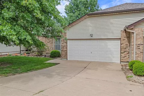 38 Harbor Bend Ct, Lake Saint Louis, MO 63367