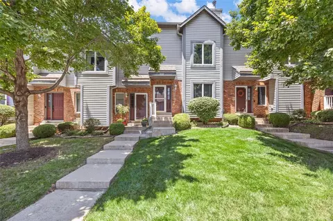 4005 Sherman Park Dr #16E, Saint Charles, MO 63303