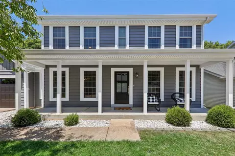 1111 Richland Meadows Dr, Ballwin, MO 63021